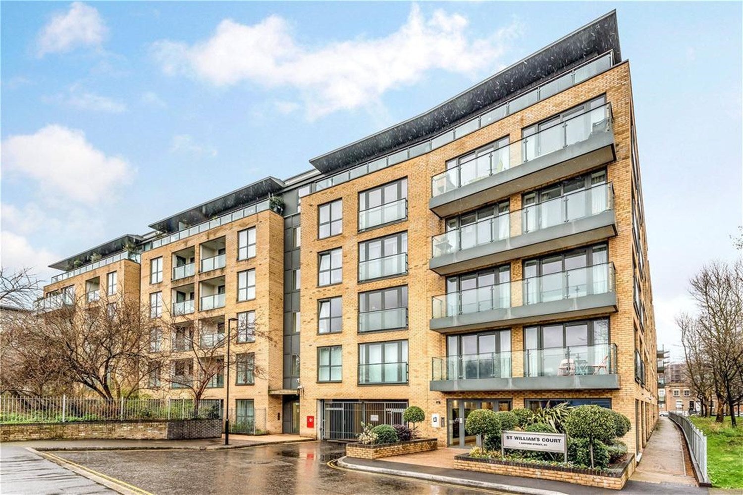Flat Gifford Street in Greater London