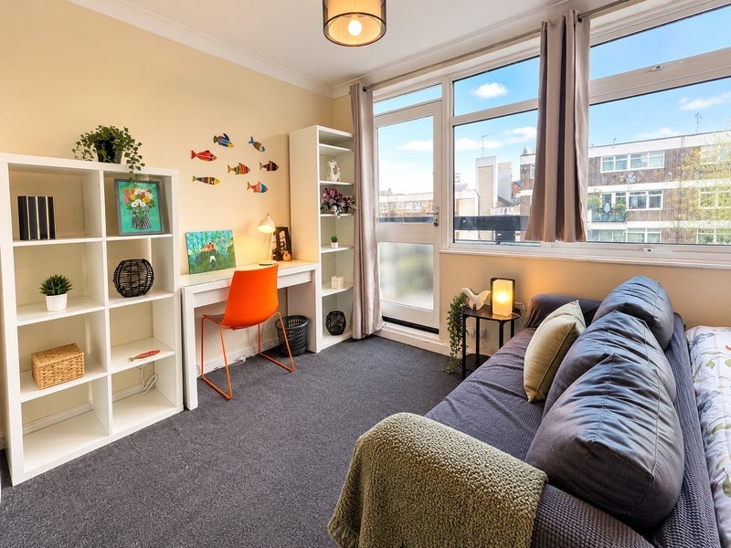 Room Chart Street in Greater London
