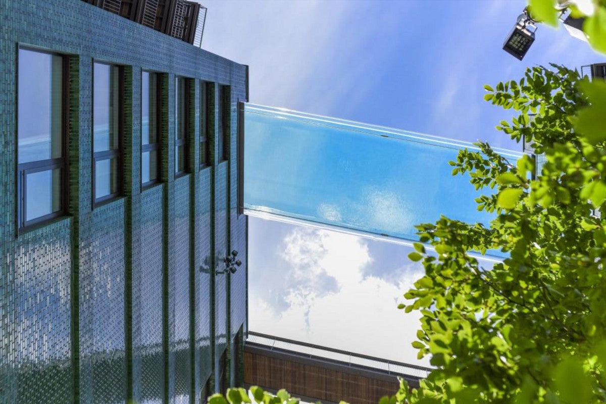 Flat Viaduct Gardens in Greater London