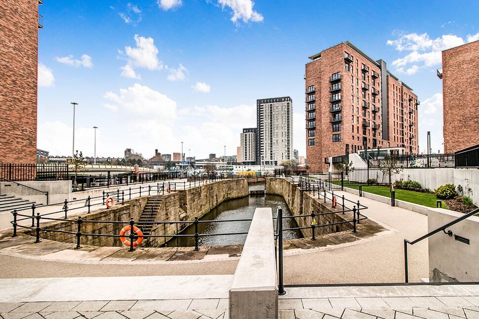 Flat Ordsall Lane in Salford