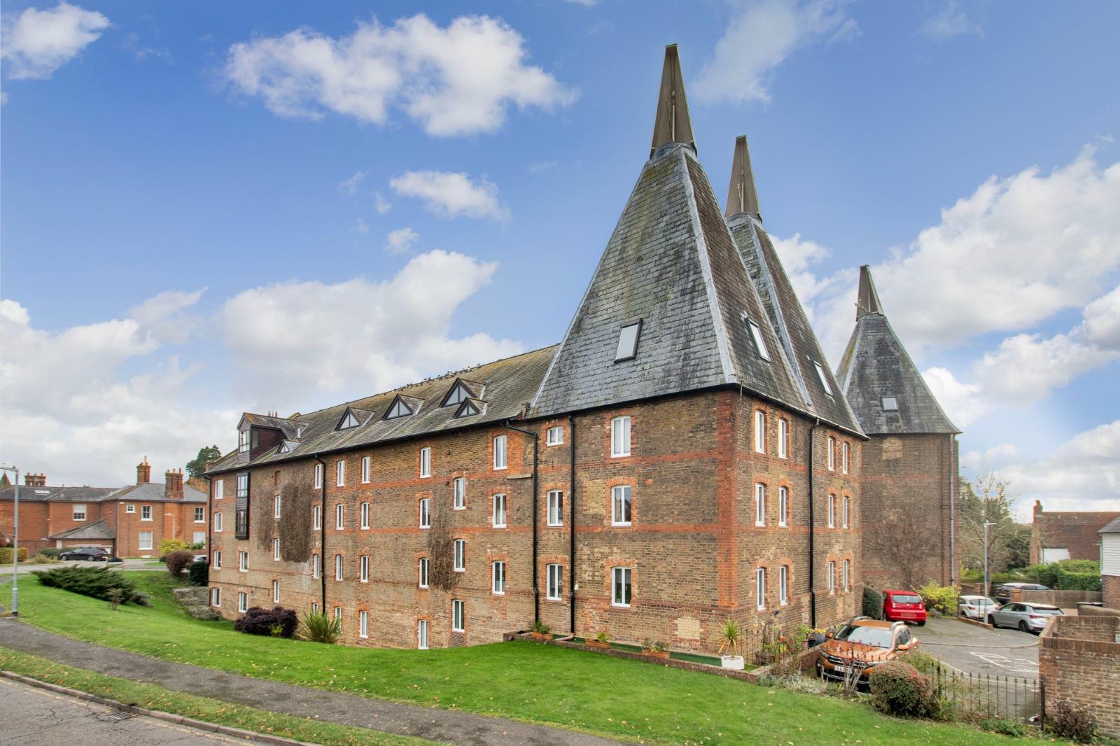 Flat Carpenters Lane in Tonbridge and Malling