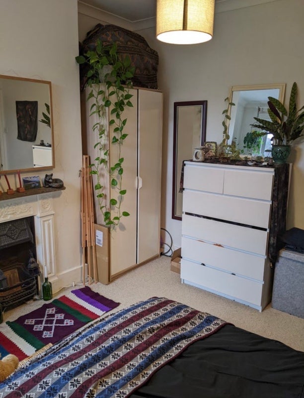 Room Murray Road in Greater London