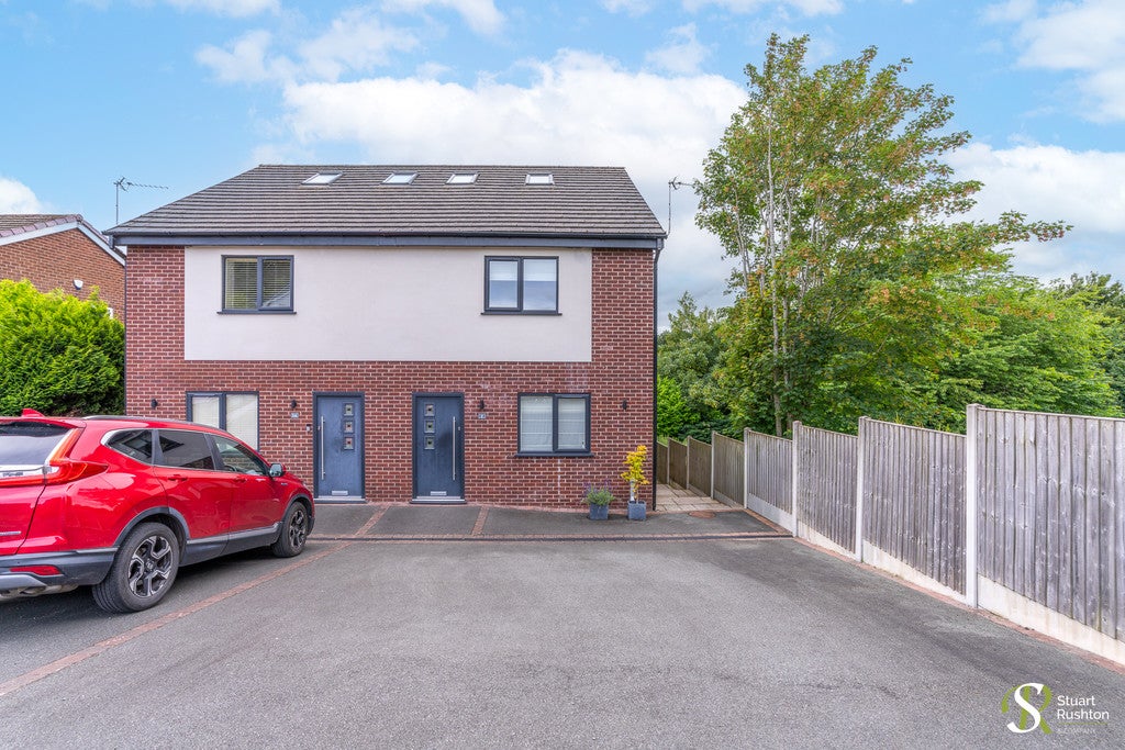 House Holford Crescent in Knutsford