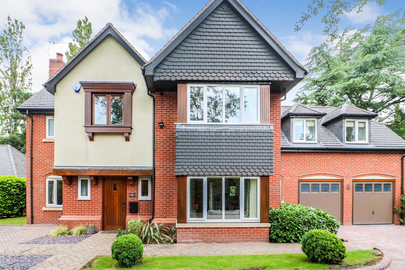 House Keepers Road in Shenstone