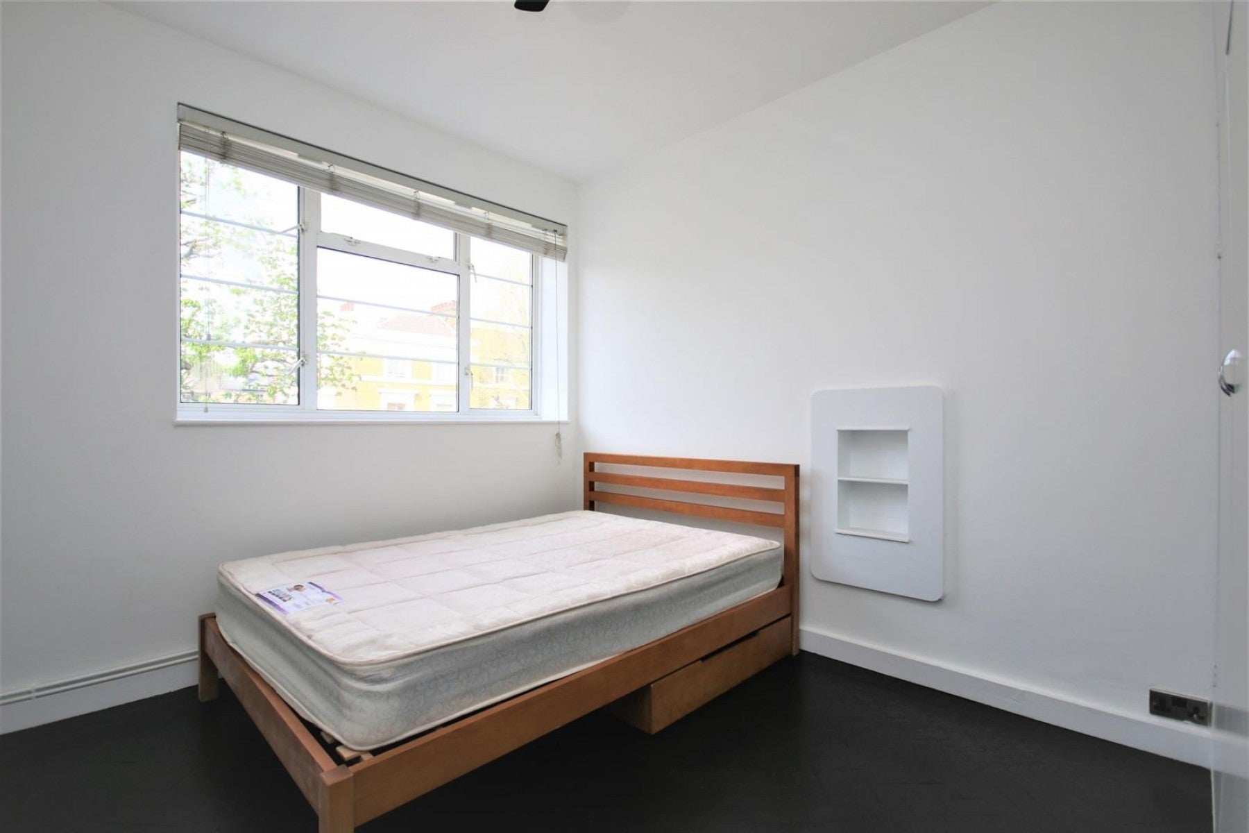 Flat Highbury Grove in Greater London