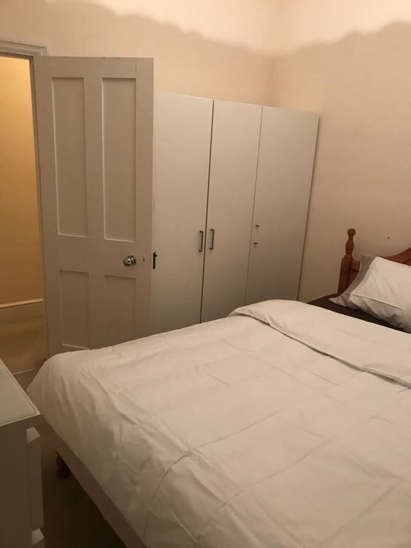 Room Sundridge Avenue in Greater London