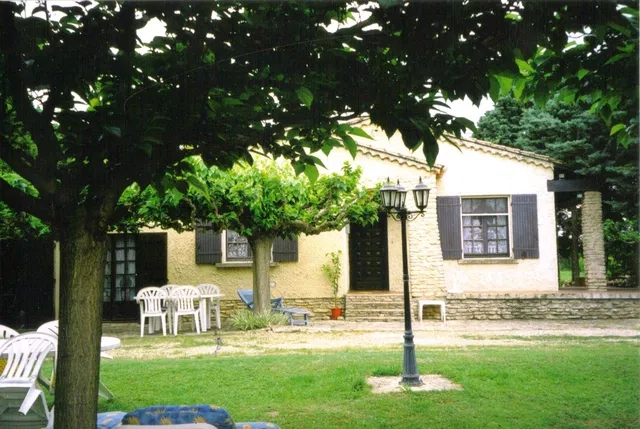 House D 938 in Cavaillon