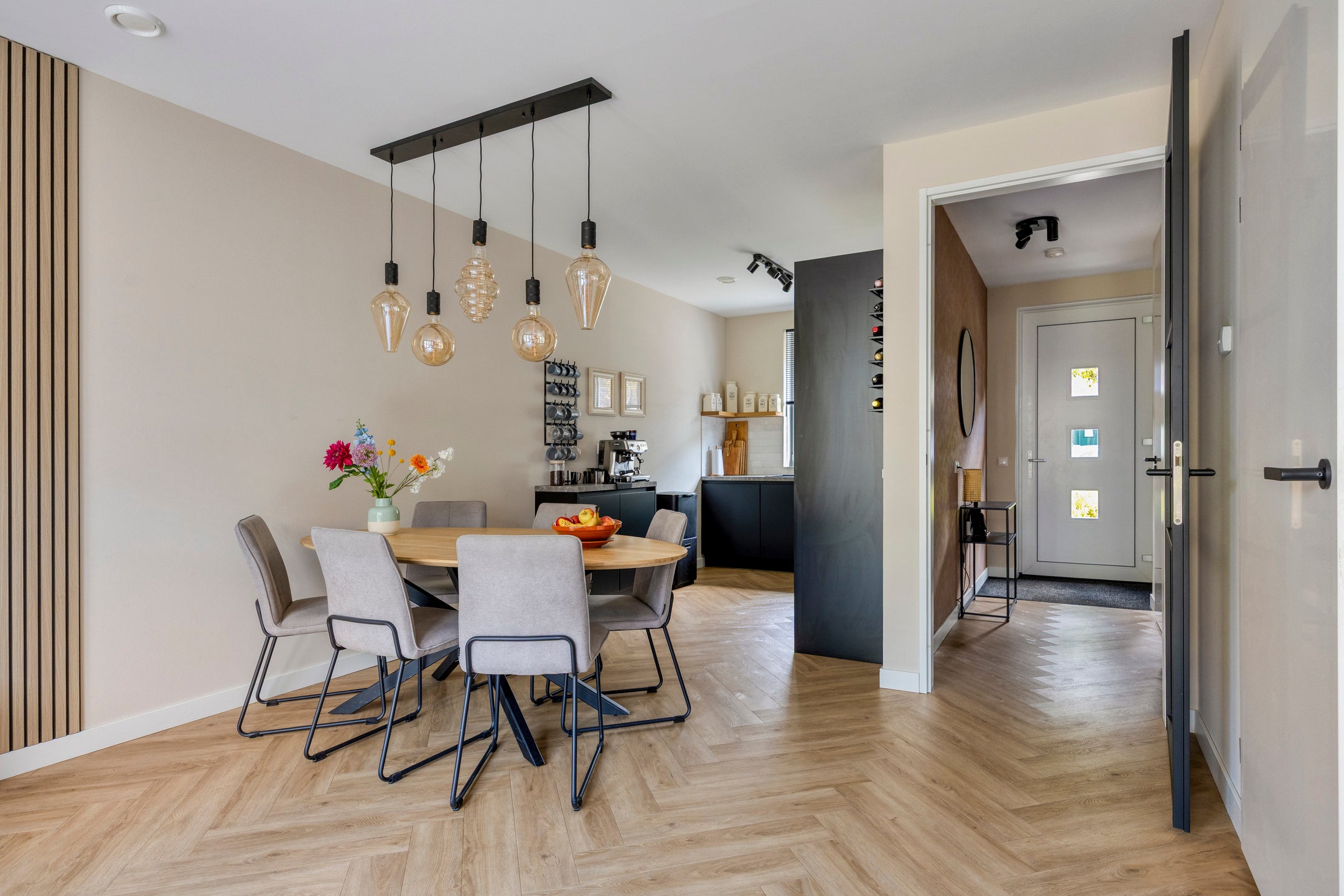 Tussenwoning te koop: Maria van Oosterwijckstraat 4, Zoetermeer