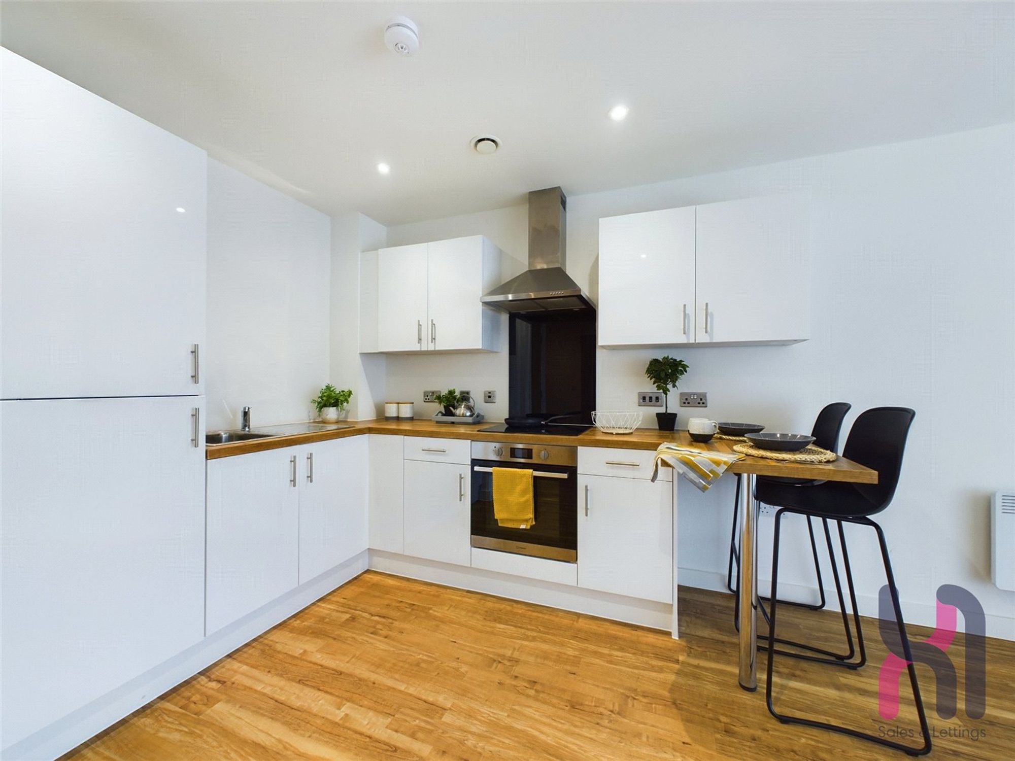 Flat Pomona Strand in Trafford