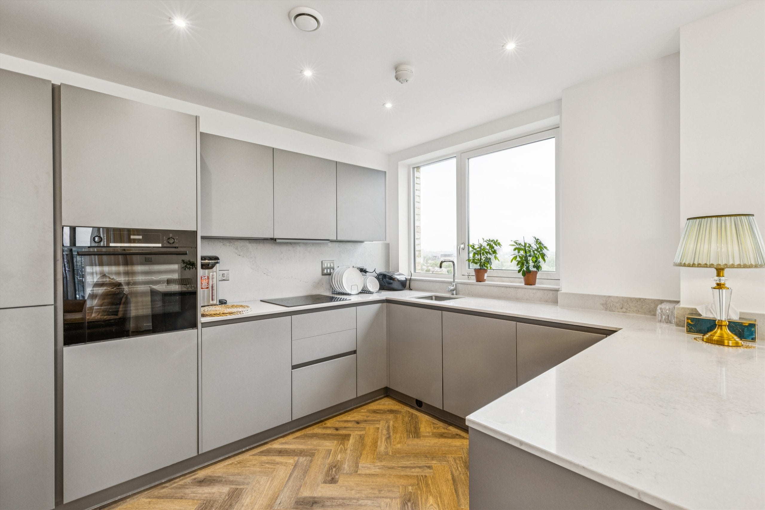 Flat Carlton Vale in Greater London