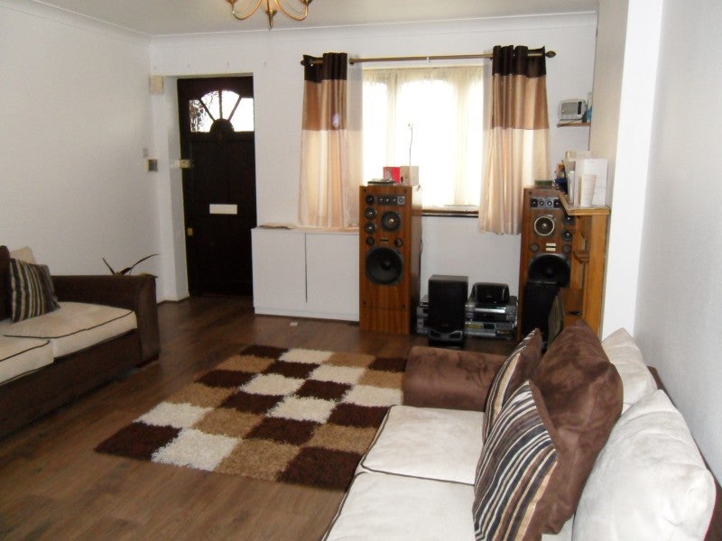 House Barleyfields Close in Greater London