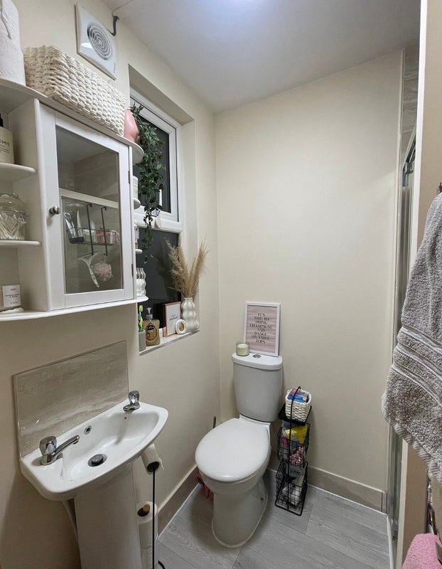 Room Letchworth Street in Greater London