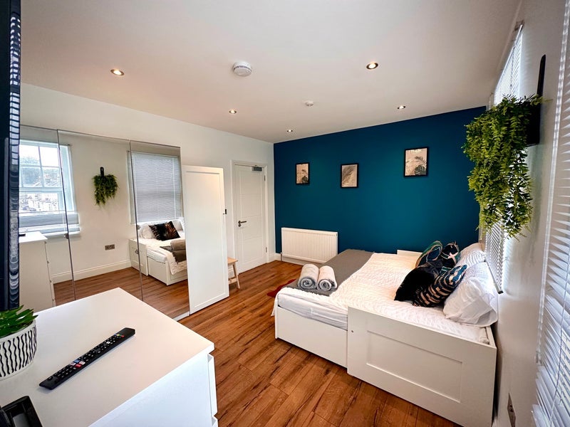 Room Brighton Road in Greater London