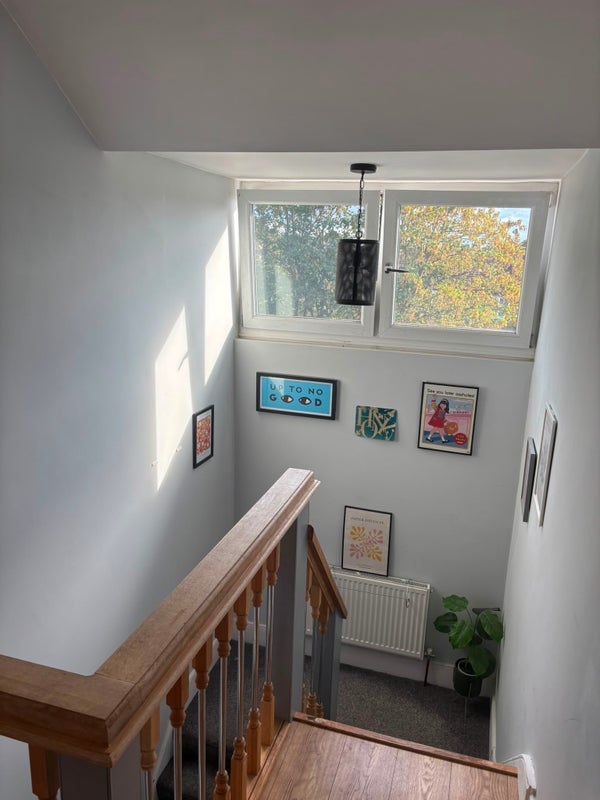 Room Robinson Road in Greater London