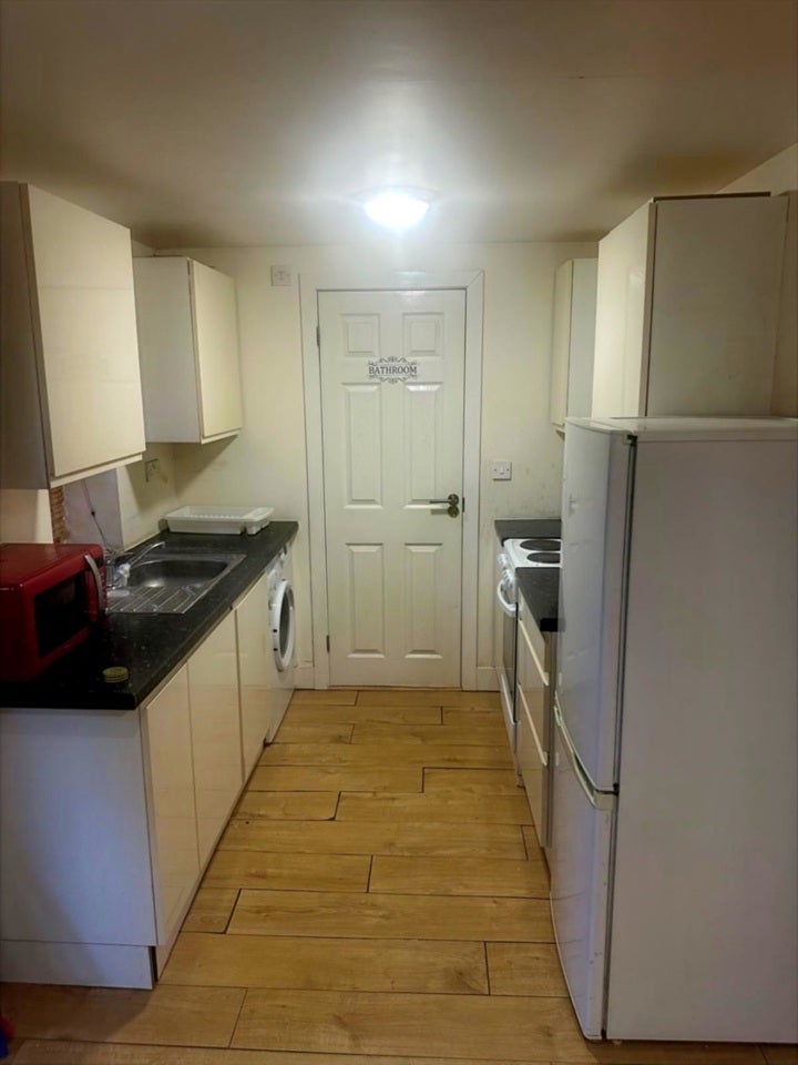 Flat Minterne Avenue in Greater London