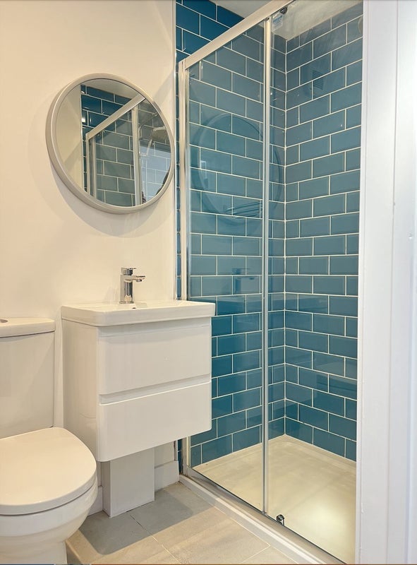 Room Cranbrook Road in Poole