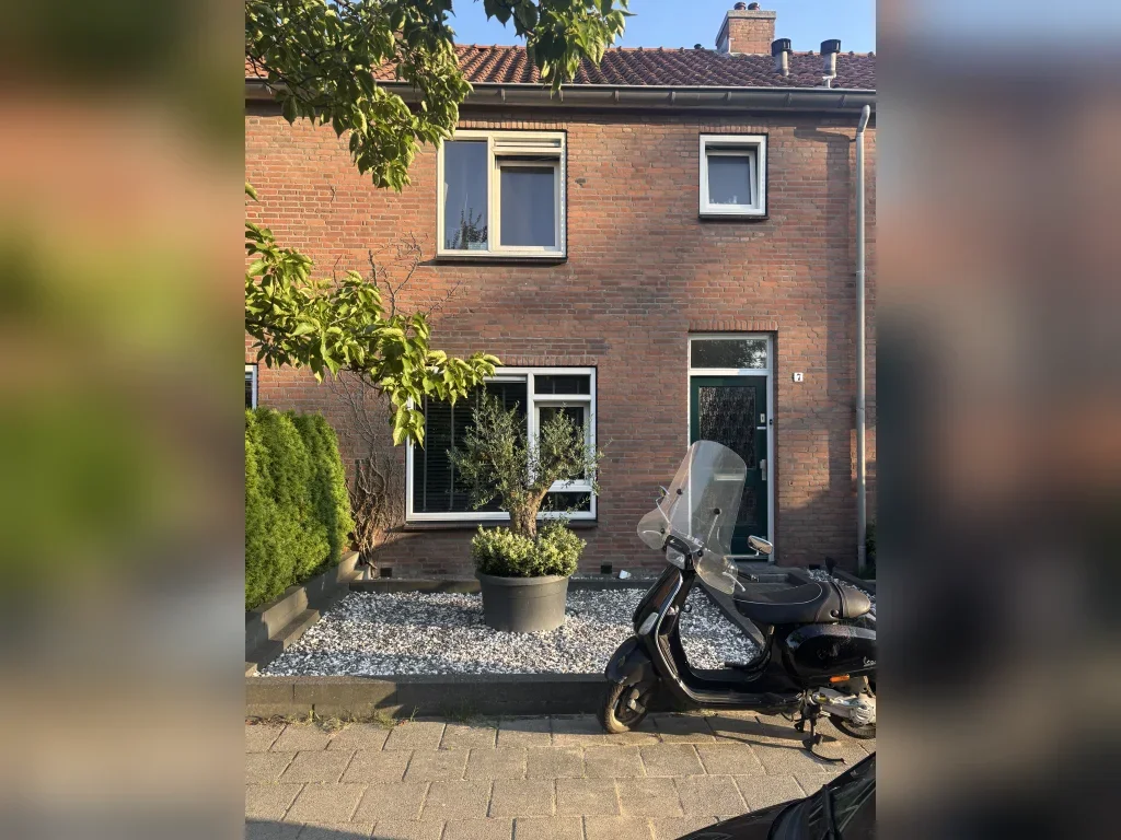 Huis Van Maasdijklaan 7 in Amstelveen