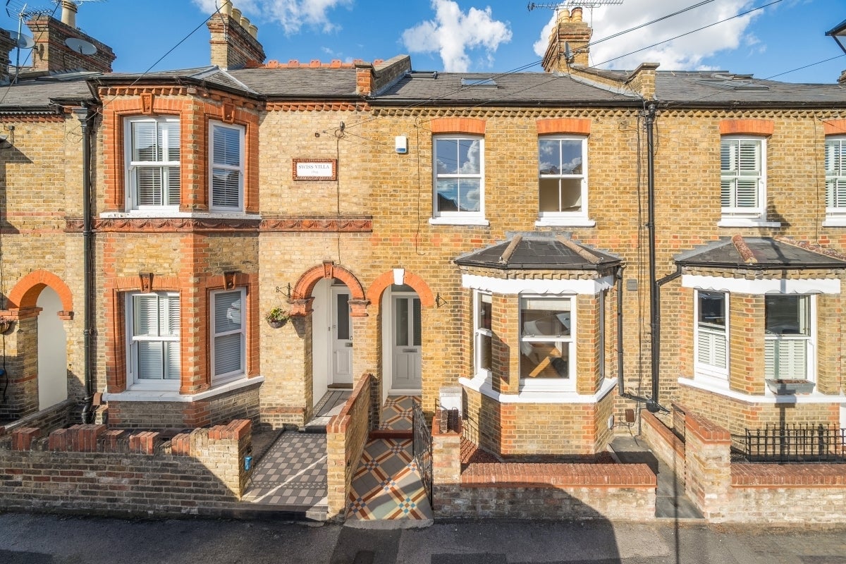 House Devereux Road in Windsor