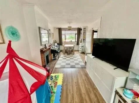 House Dorothy Evans Close in Greater London
