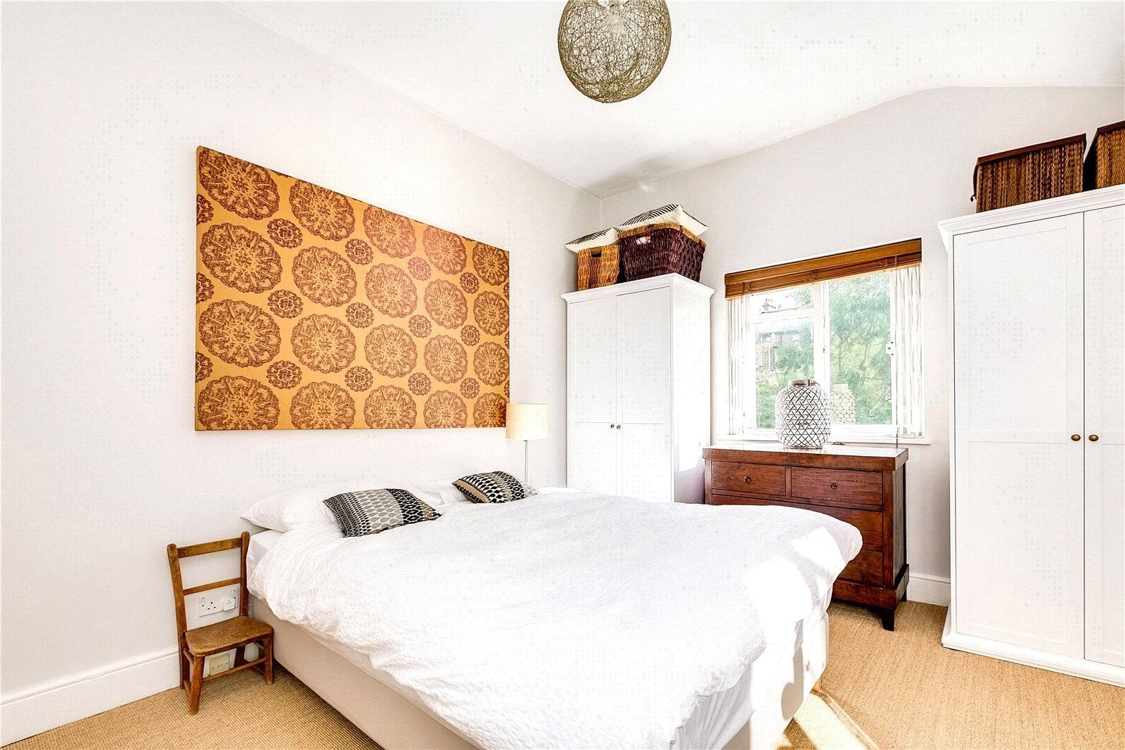 Flat Loris Road in Greater London