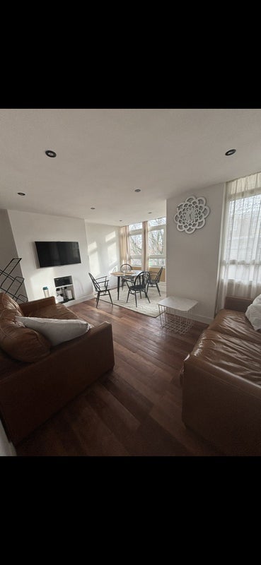 Flat Cephas Street in Greater London