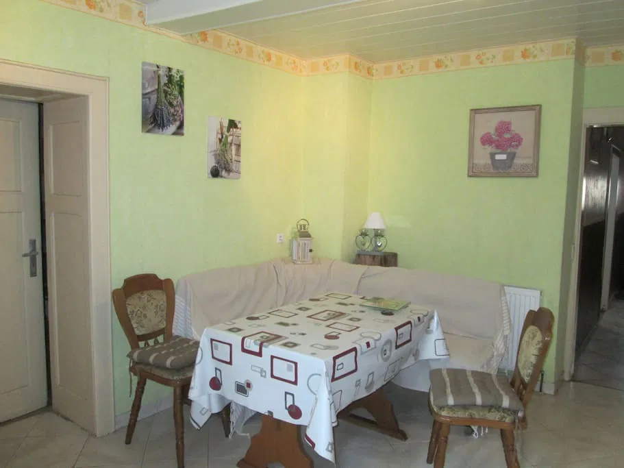 Room Rue de Siewiller in Bust