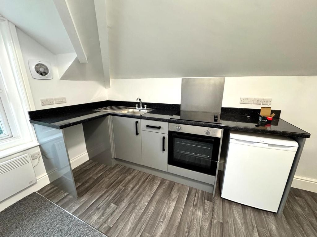 Flat Whitecross Road in Hereford