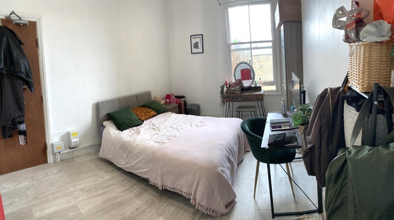 Room Lavender Hill in Greater London