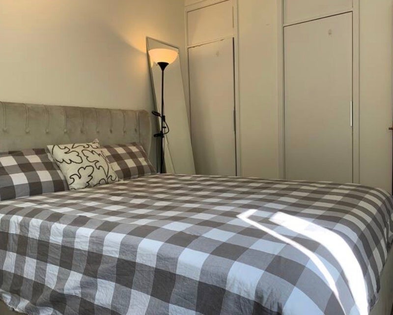 Room Basing Way in Greater London