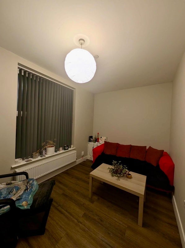 Flat Bradley Street in Cardiff