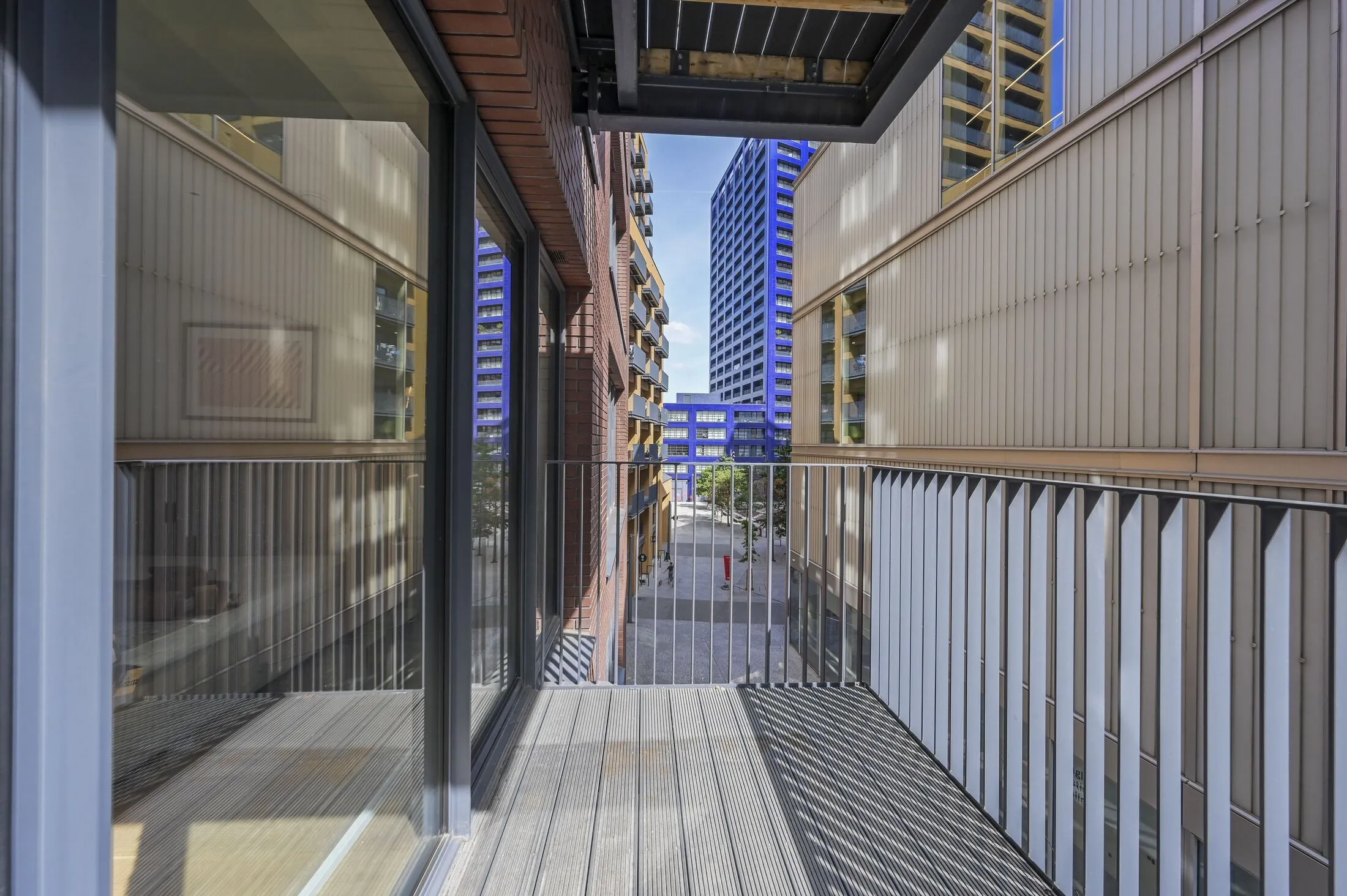 Flat Lyell Street in Greater London