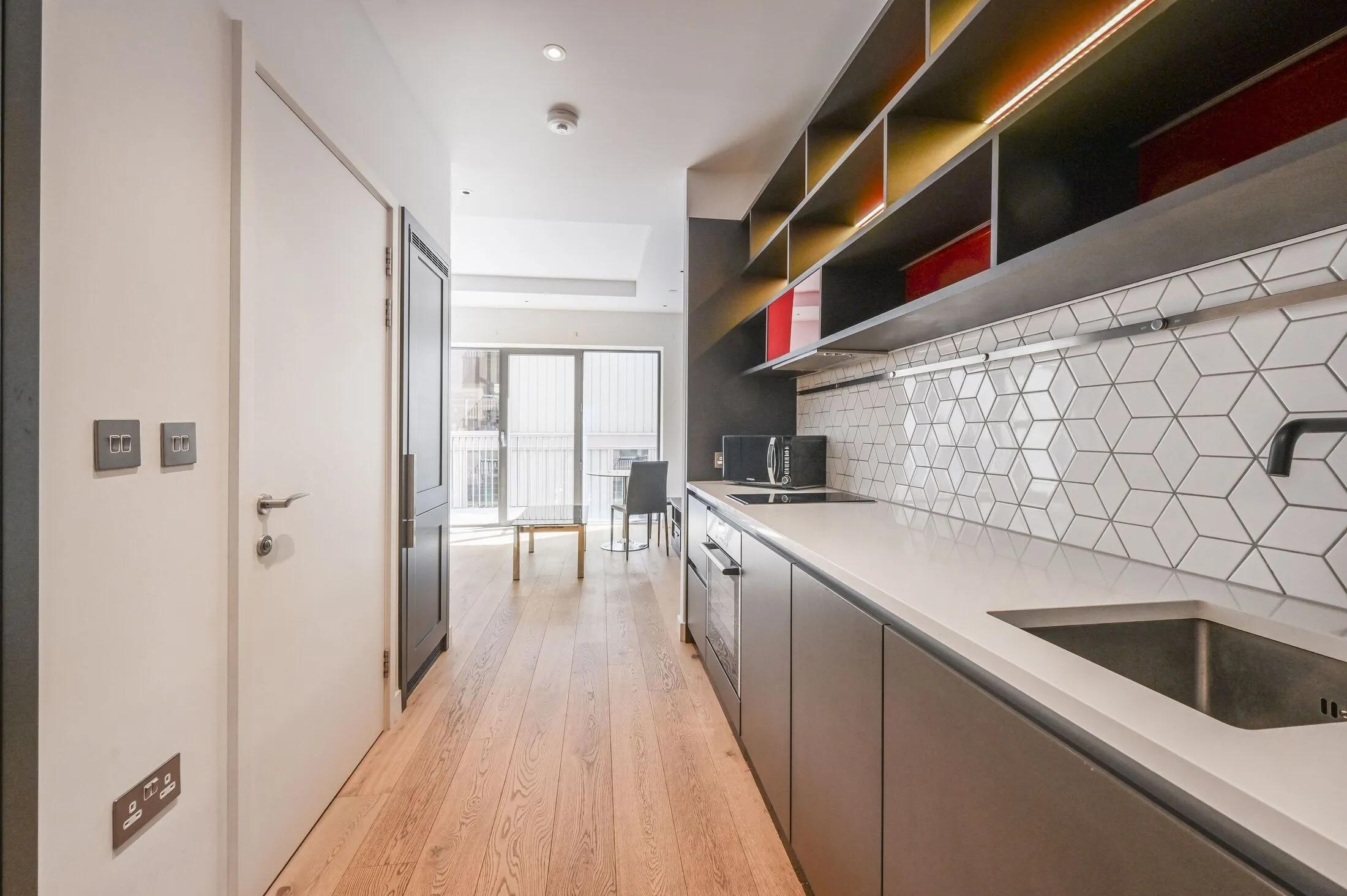 Flat Lyell Street in Greater London