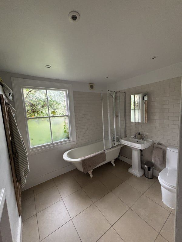 Room Palatine Road in Greater London