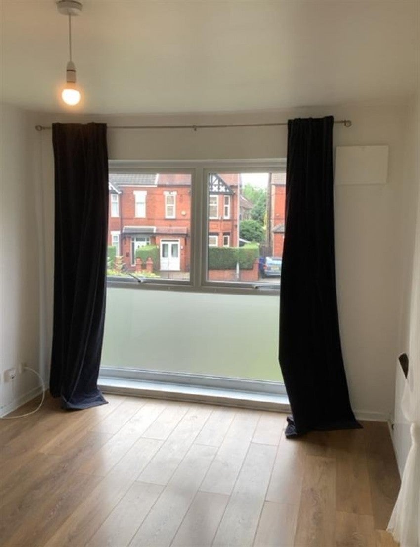 Flat Slade Lane in Manchester