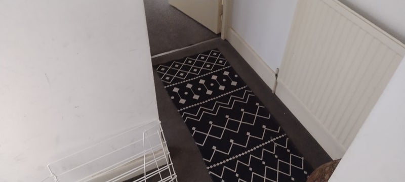 Room Lower Road in Greater London