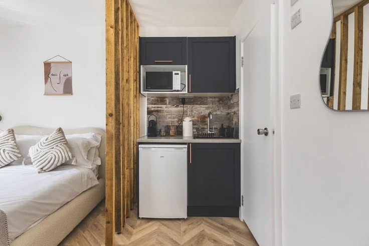 Flat Kelvin Road in Greater London
