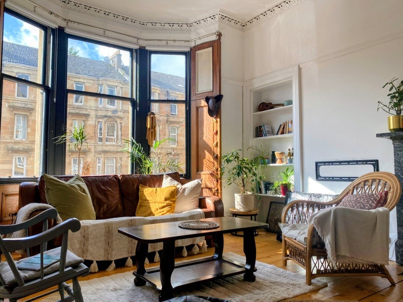 Room Victoria Road in Glasgow