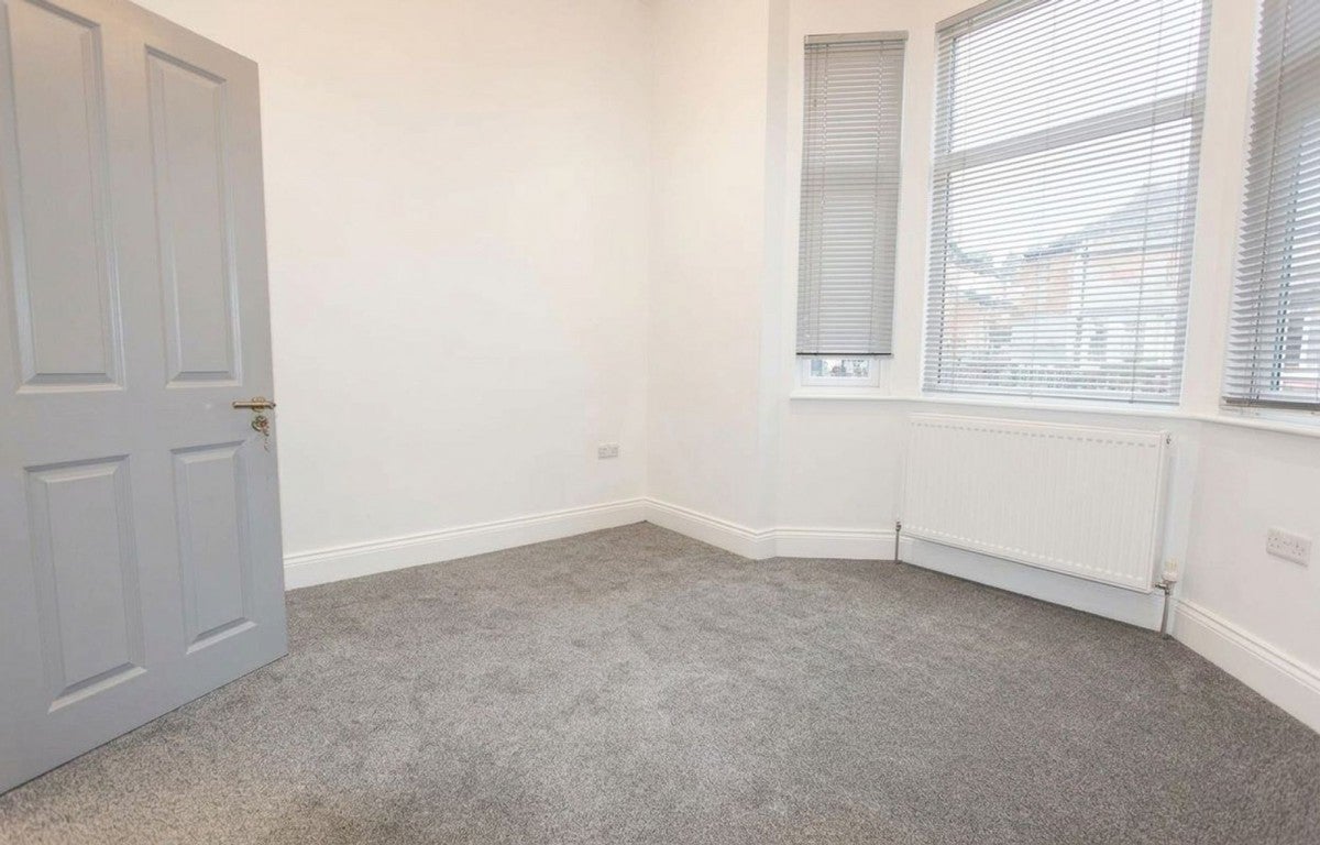 Flat Whittington Road in Greater London