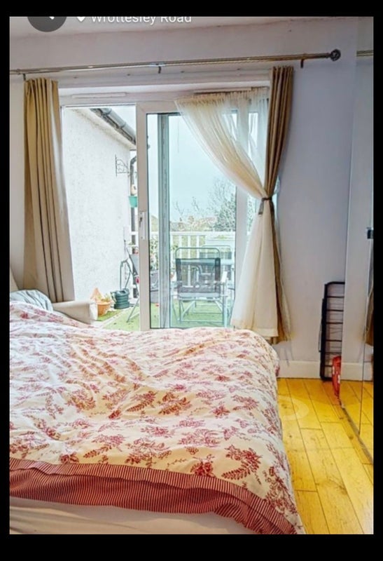 Room Wrottesley Road in Greater London