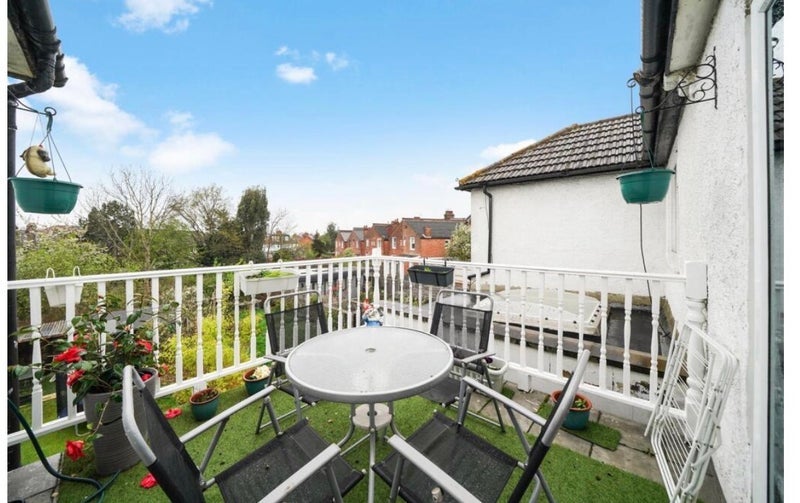Room Wrottesley Road in Greater London