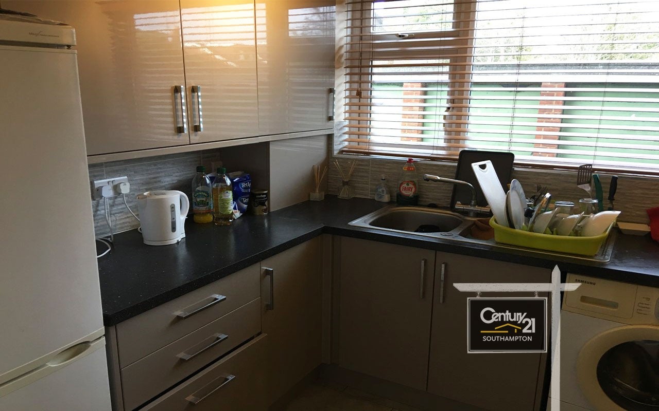 Flat Omdurman Road in Southampton