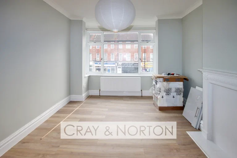 Flat Lower Addiscombe Road in London