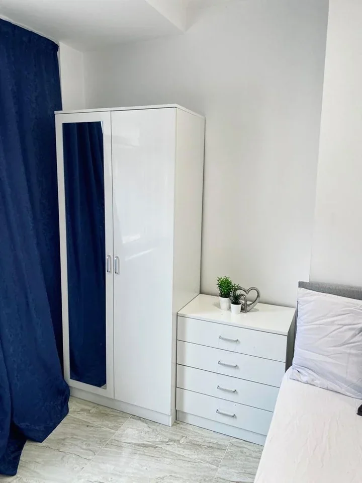 Room Mount Pleasant in Greater London