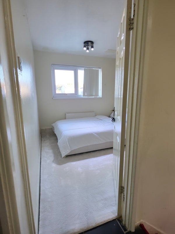 Room Rectory Grove in Birmingham