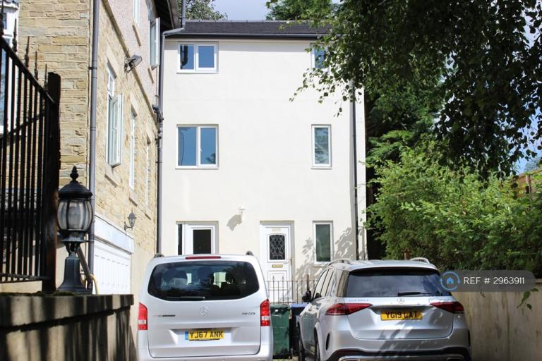 House Allerton Road in Bradford