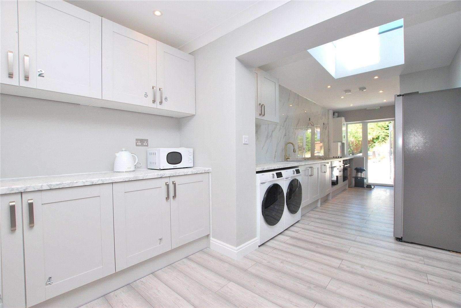 Room Southway in Guildford