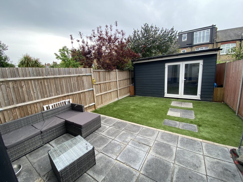 Room Sherringham Avenue in Greater London