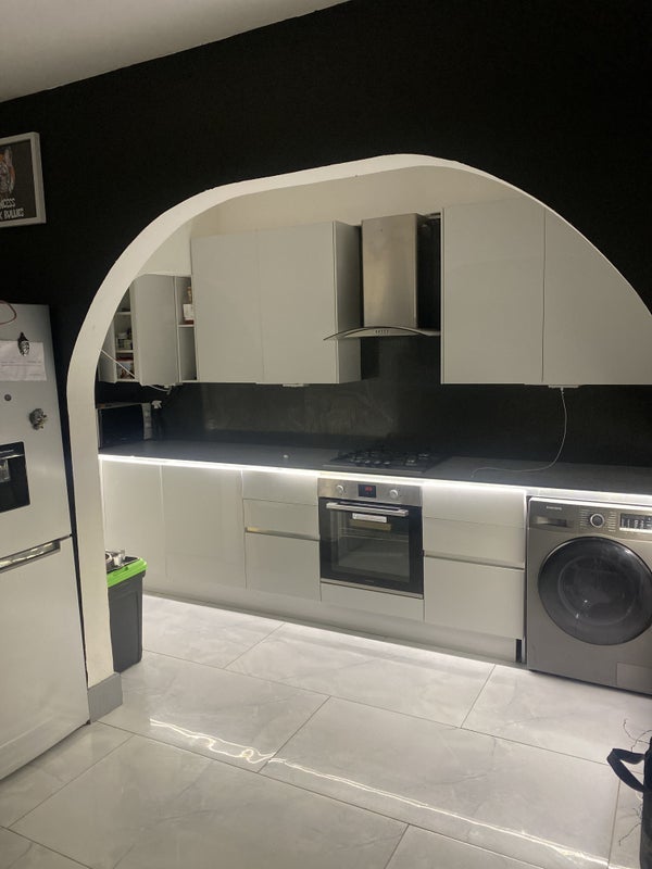 Room Sherringham Avenue in Greater London
