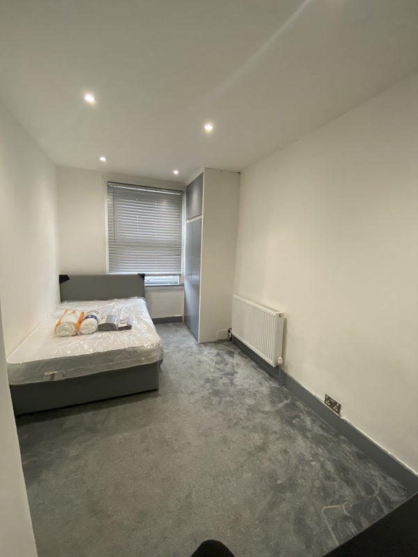 Room Sherringham Avenue in Greater London
