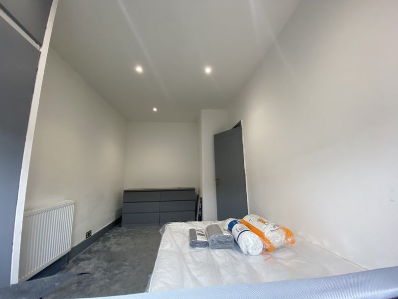 Room Sherringham Avenue in Greater London
